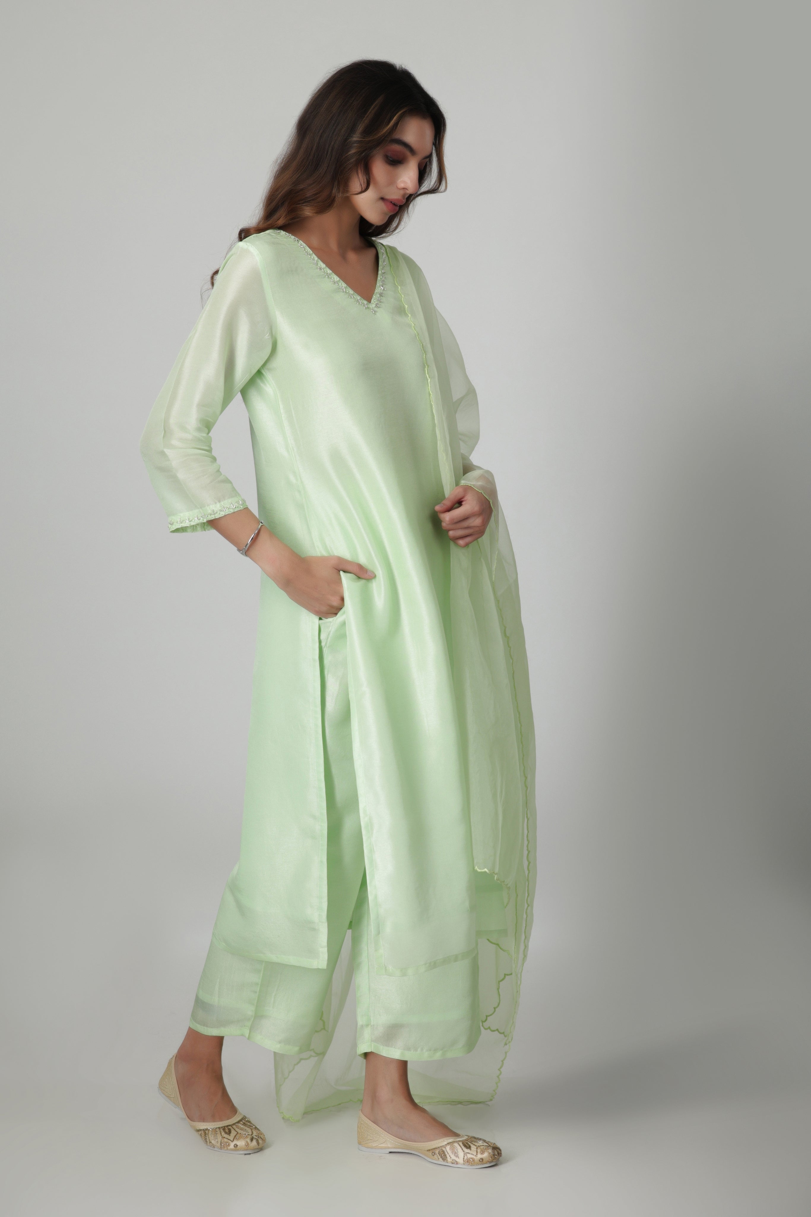 Liyana Kurta Set